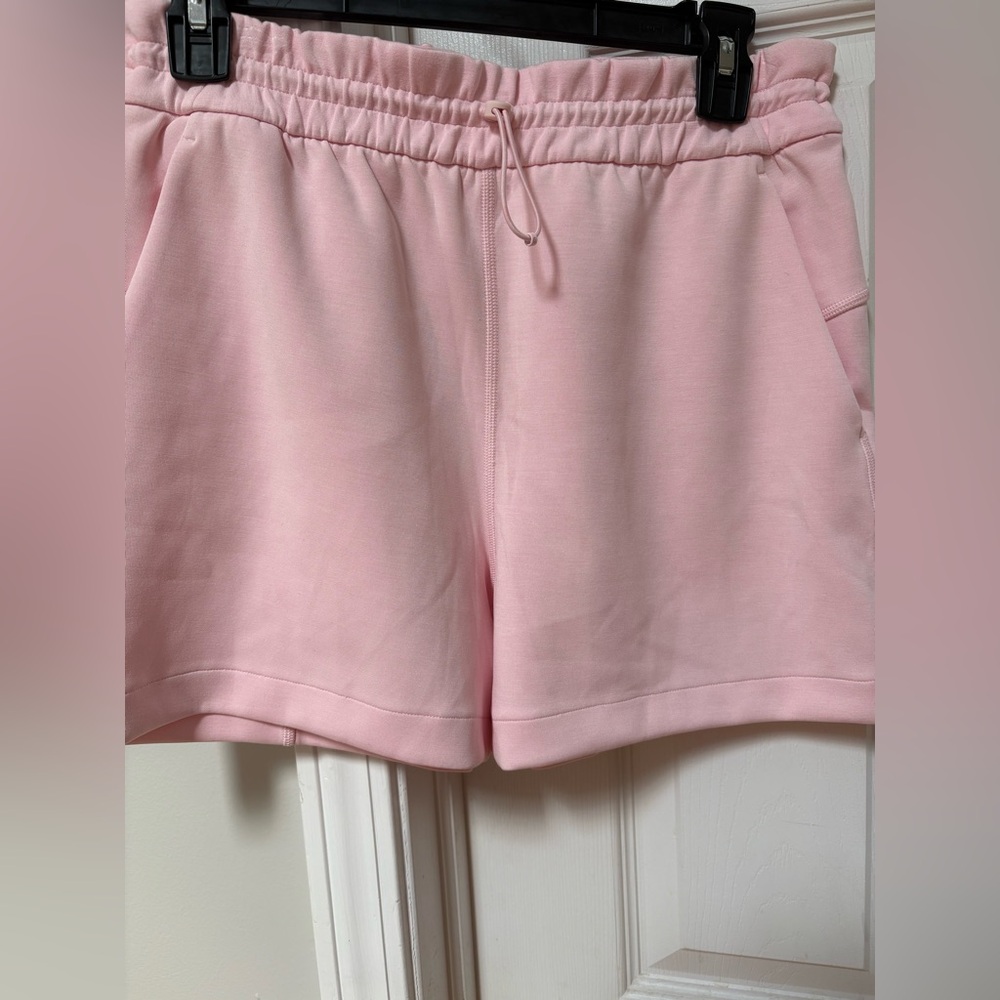 Lululemon soft stream short